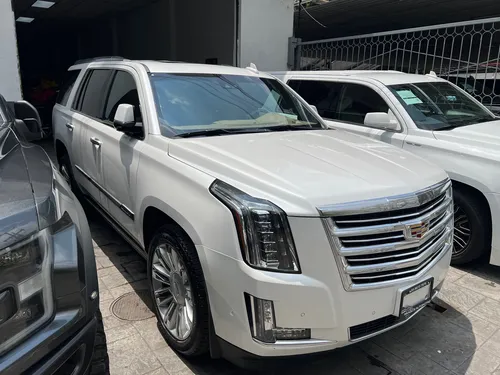 Cadillac Escalade 6.2 Plinum 4x4 At