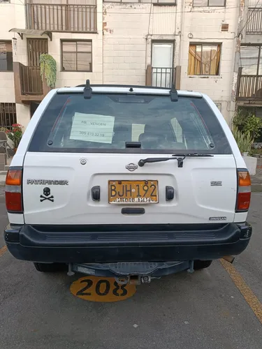 Nissan Pathfinder Con Gas