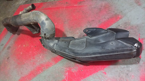 Escape Bajaj Dominar 250 2021 Detalle Moldura (Usado)