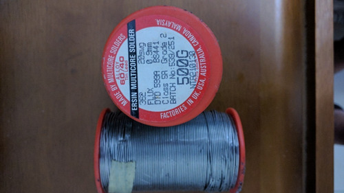 Imagen 3 de 3 de Rollo De Estaño 60/40 0.9 Mm Núcleo De Resina De 1/2 Kilo