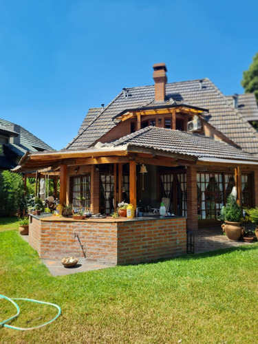 Venta Casa 3 Dormitorios El Sosiego Con Cochera