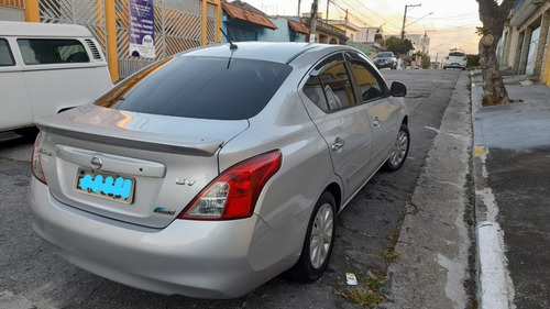 Nissan Versa Completo
