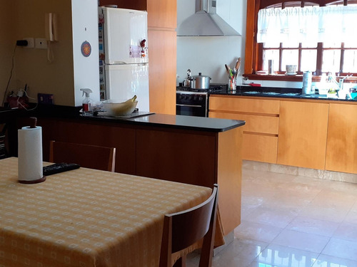 Imagen 12 de 30 de Chalet Sobre Lote De 10 X 32 - Parque Ayerza - Castelar Nort