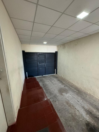 Casa Sobre Avenida C/local (apta Credito)