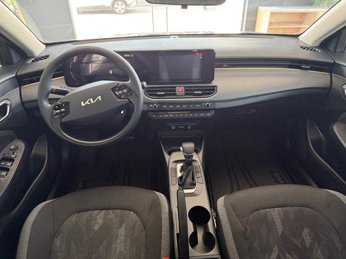 Kia K3 1.6 L Sedan At