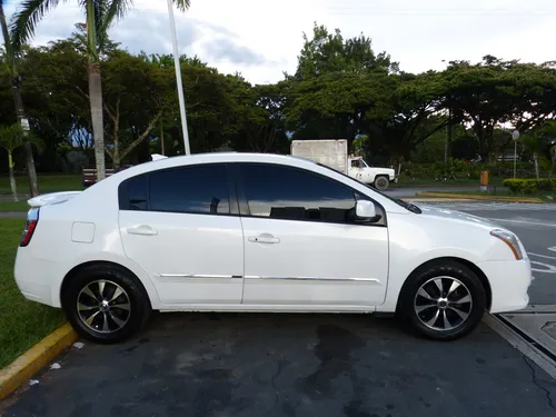 Nissan Sentra 2.0