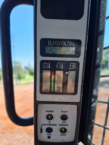 Minicargadora New Holland L218 Electronica Con Joystick