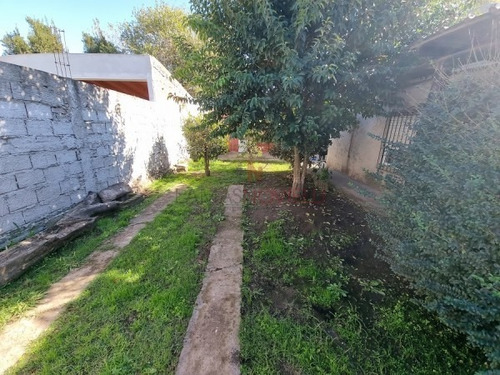 Imagen 6 de 30 de Casa Al Frente Con Prefabricada Al Fondo
