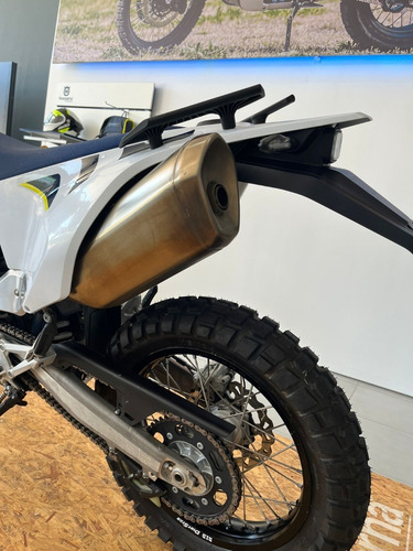 Imagen 5 de 16 de Husqvarna 701 Enduro 2020 Usada