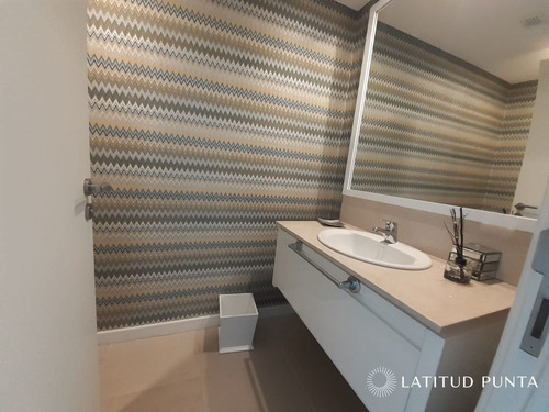 Imagen 14 de 15 de Apartamento Esquinero En Le Parc, 3 Suites Más Dependencia