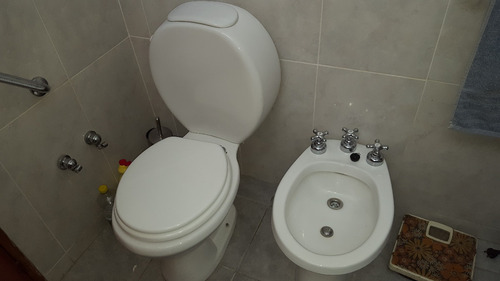 Imagen 6 de 15 de Dueño Vende Excelente Casa Y Dos Apartamentos C/ Cocheras En Zona Cno. Maldonado Y Libia