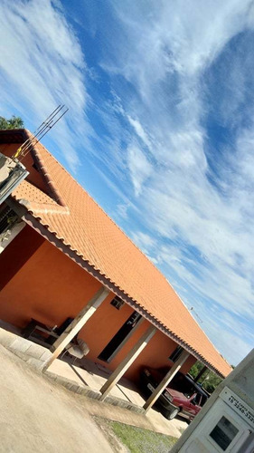 Casa Em Ibiúna, Tda Avarandada Bem Arejada Ótima Localização
