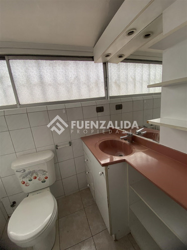 Casa En Venta De 4 Dorm. En Maipú