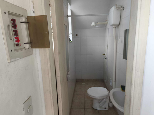 Galpão Comercial Aprox 200m2 Com 2 Banho, Copa, Escritório