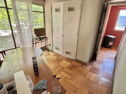 2 Locales Comerciales + Casa De 2 Pisos Con Jardín