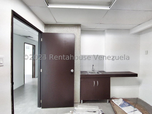 Oficina En Alquiler En Sabana Grande 24-22842 Yf
