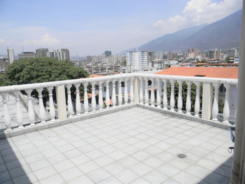 Imagen 20 de 30 de Vendo Bella Casa, 441 M2, 4h +2s, 5b +2s , 4p. Urbanización El Marques