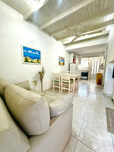Departamento En Venta - 1 Dormitorio 2 Baños - Cochera - 65mts2 - Costa Del Este