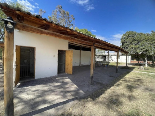 Complejo De Viviendas En Venta - 2 Casas - 2.335mts2 - San Rafael