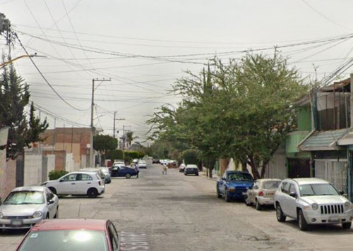 Casa En Venta De Remate Bancario Enrique C. Rébsamen, Versalles 2da Secc, 20285 Aguascalientes, Ags. -jcbb2
