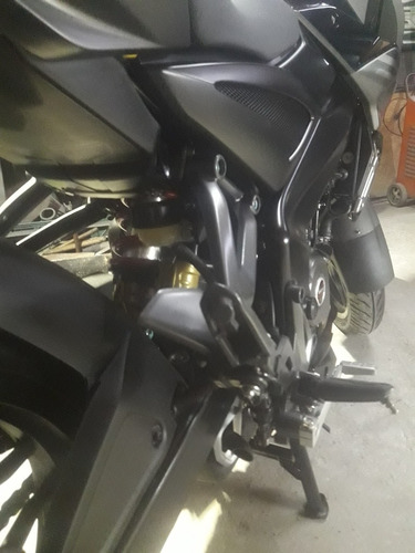 Bajaj Rousser Ns 200