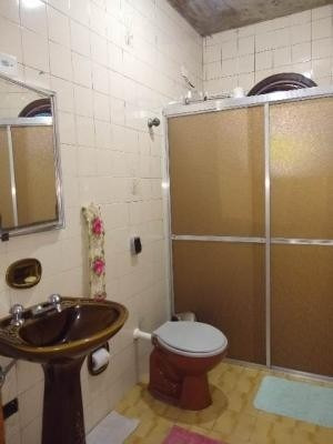Casa Com Terreno Amplo Para Financiamento Bancário-itanhaém