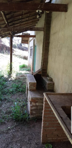 Chácara À Venda, 3 Quartos, 4 Vagas, Vista Alegre - Bom Jesus Dos Perdões/sp - 2535