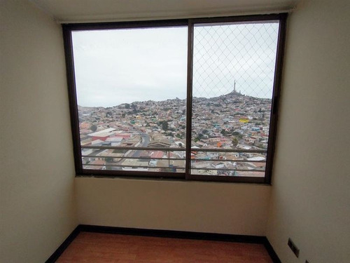 Departamento En Venta De 3 Dorm. En Coquimbo