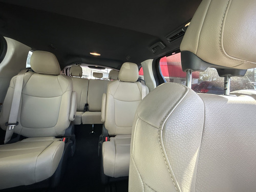 Toyota Sienna XLE PIEL