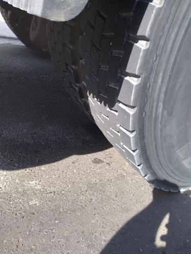 Imagem 6 de 7 de Volvo Vm 310