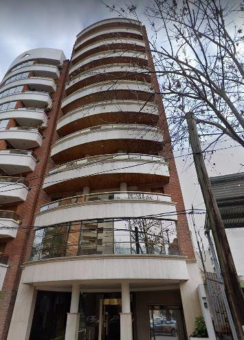 Imagen 2 de 23 de Departamento Venta 2 Dormitorios Cochera 2 Balcones 76 Mts 2 Totales Amoblado - La Plata