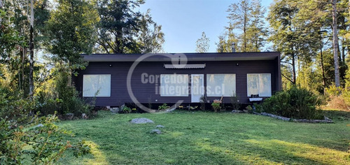 Casa En Venta De 2 Dorm. En Puerto Varas