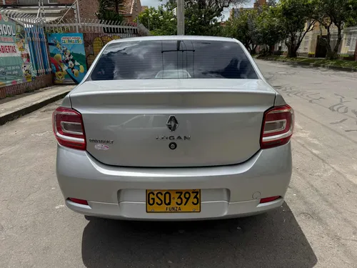 Renault Logan 1.6 Authentique