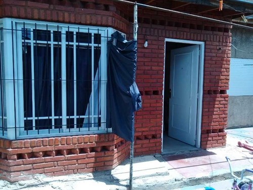 Imagen 2 de 14 de Casa Para 2 Familias En Venta En Moron Sur