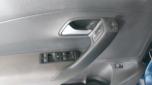 Volkswagen Vento 1.6 HIGHLINE AUTO