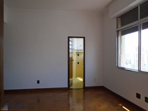 Apartamento, Prédio Misto, 01 Dormitório, A 200 Metros Metrô República, Vdto. 09 De Julho-centro. - Md830