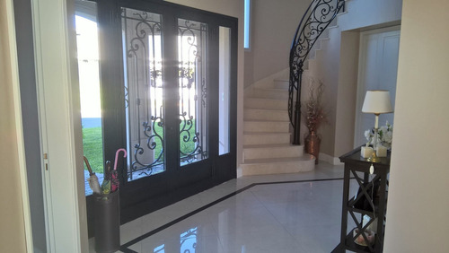 Casa En Venta Ubicado En El Encuentro, General Pacheco, Tigre