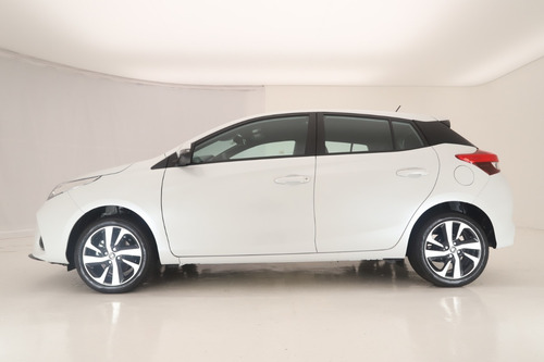 Imagen 7 de 25 de Toyota Yaris 1.5 Xls Pack Cvt 5p 2022 0km