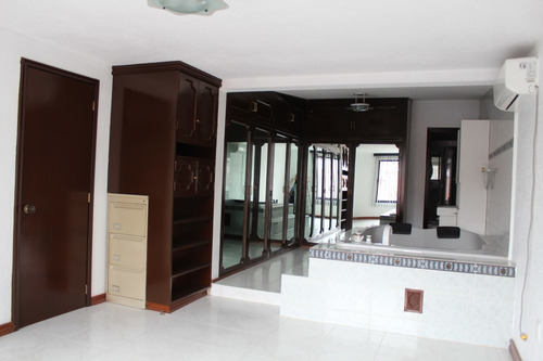 Imagen 9 de 14 de Casa En Venta En Montreal 205 Valle Dorado Tlalnepantla