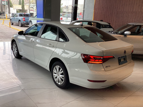 Volkswagen Jetta 1.6 Msi Starline