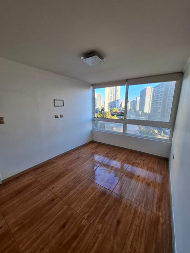 Departamento En Arriendo 1d/1b A Pasos Metro Mirador