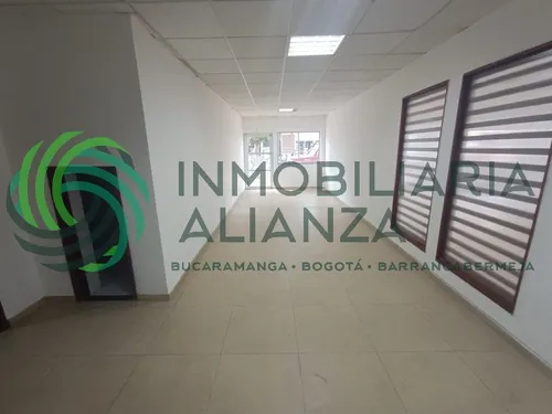 Local En Arriendo En Sector Comercial. Cod A17003