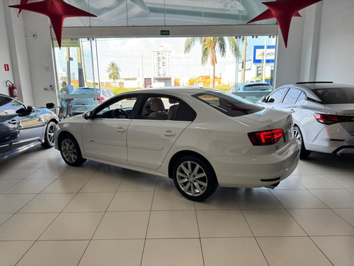 Volkswagen Jetta 2.0 4P TSI HIGHLINE 211 CV AUTOMÁTICO