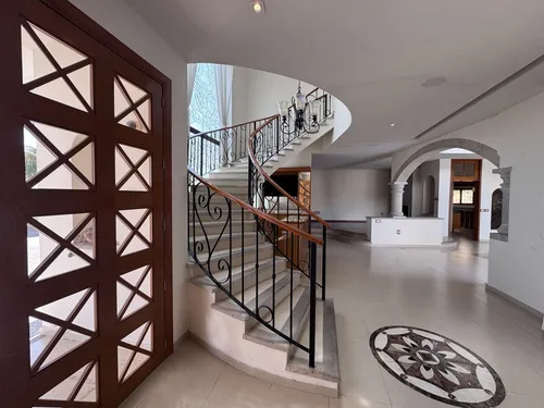 Exclusiva Residencia En Venta En La Rica Juriquilla