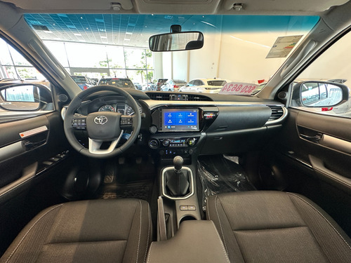 Toyota Hilux Pick-up 2.8 Cd Srv 204cv 4x4