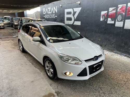 Ford Focus 5p 1.6l N Mt S Año 2015