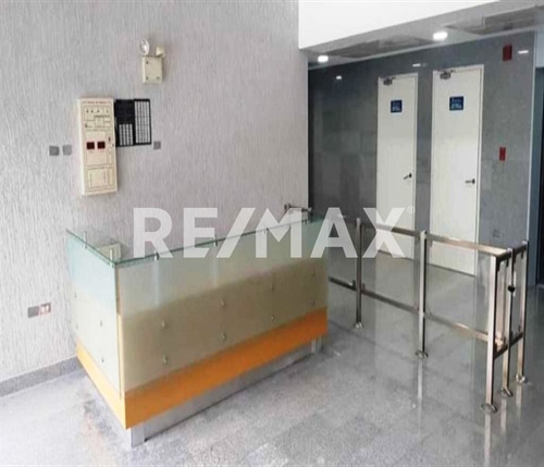 Oficina En Alquiler En Boleíta Norte Edificio Tecno Avila 1203mts