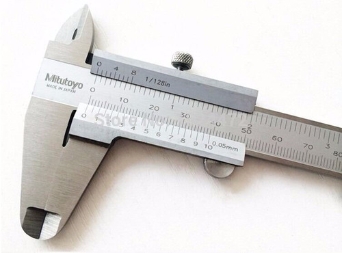 Imagen 2 de 2 de Calibre Con Tornillo 200mm - 8 Pulgadas Mitutoyo 530-114