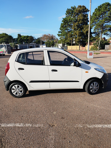 Hyundai I10 Blanco Año 2015 , Excelente Estado 185000km