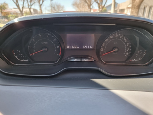 Imagen 5 de 16 de Peugeot 208 2018 1.6 Allure